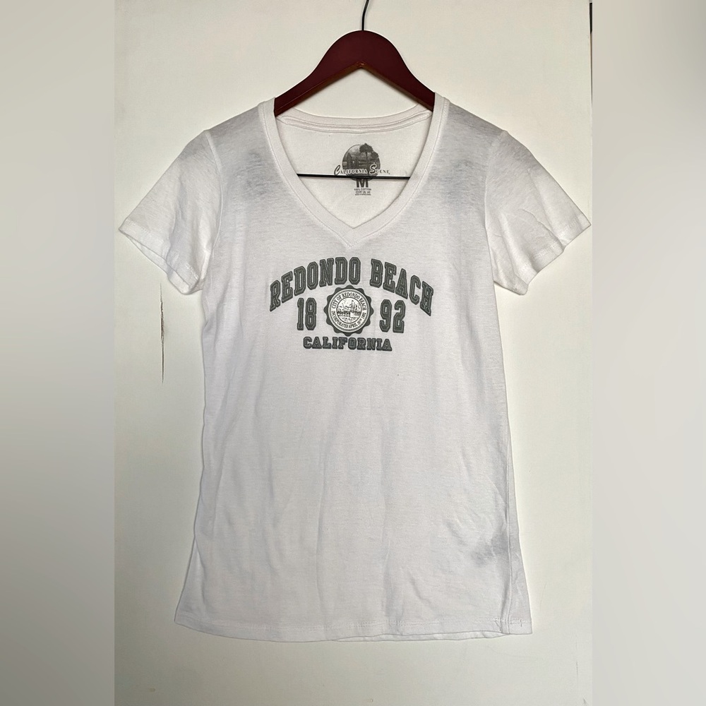 California Scene - White V-Neck T-Shirt Redondo Beach 1892 - Size Medium